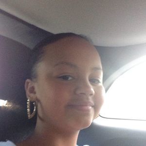 Meet your Posher, Maya